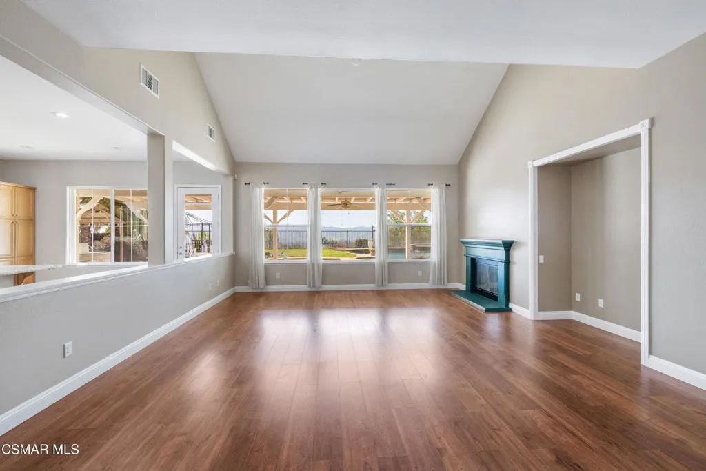 4920 Corral Street, Simi Valley, California 93063 home-pic-10