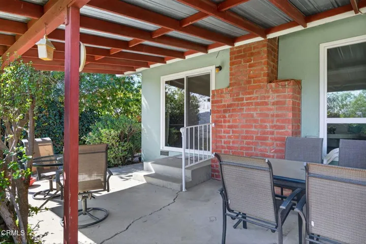 26-web-or-mls-UpmarketMedia-1172Oak-091