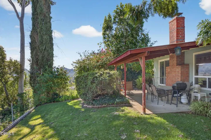 27-web-or-mls-UpmarketMedia-1172Oak-096