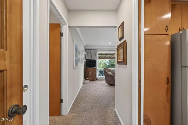 5-web-or-mls-UpmarketMedia-1172Oak-058
