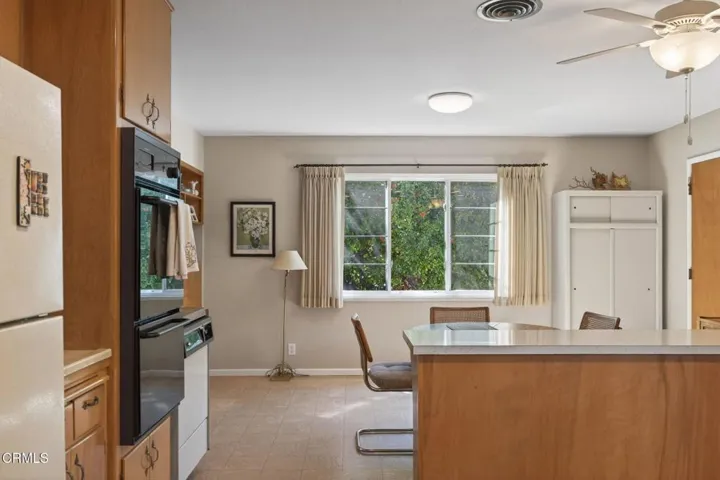 14-web-or-mls-UpmarketMedia-1172Oak-014