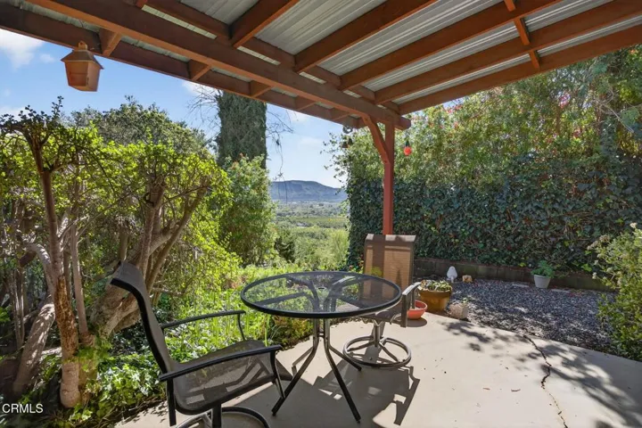 29-web-or-mls-UpmarketMedia-1172Oak-100