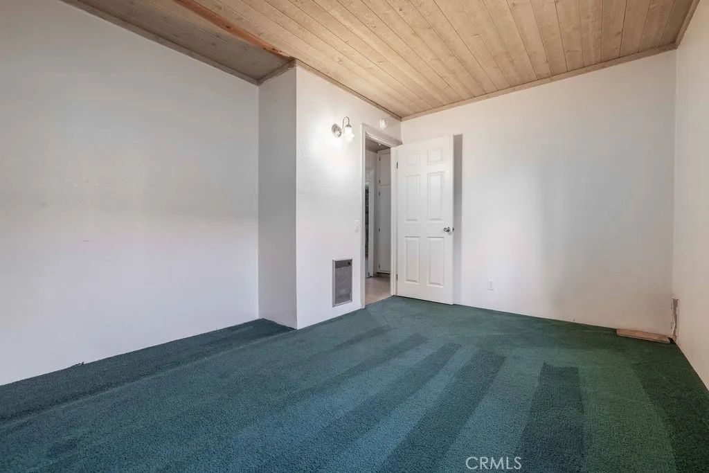 151 Vista, Sugarloaf, California 92386 home-pic-17