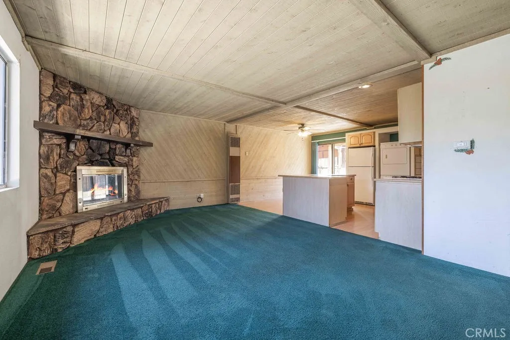 151 Vista, Sugarloaf, California 92386 home-pic-4