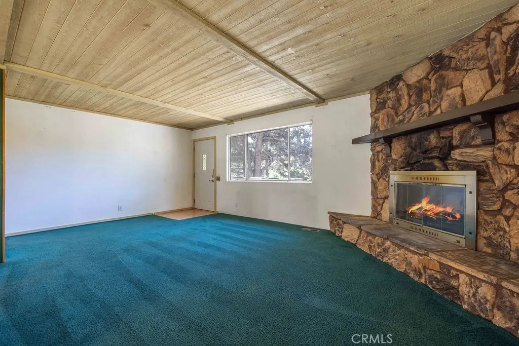 151 Vista, Sugarloaf, California 92386 home-pic-9