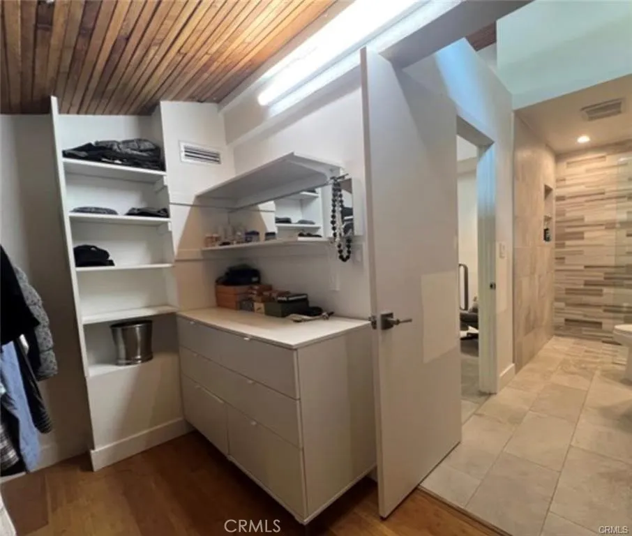 5460 White Oak A305, Encino, California 91316 home-pic-18