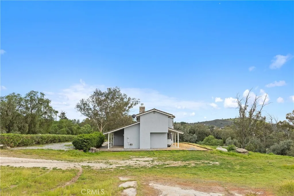 18434 Ramona View Drive, Ramona, California 92065 home-pic-40