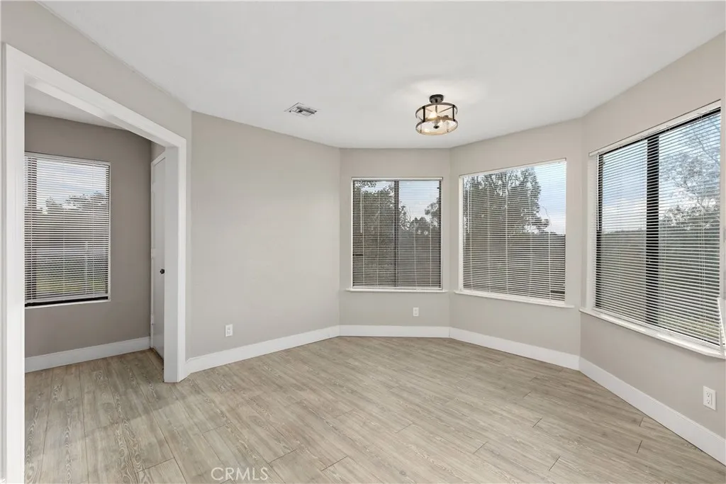 18434 Ramona View Drive, Ramona, California 92065 home-pic-16