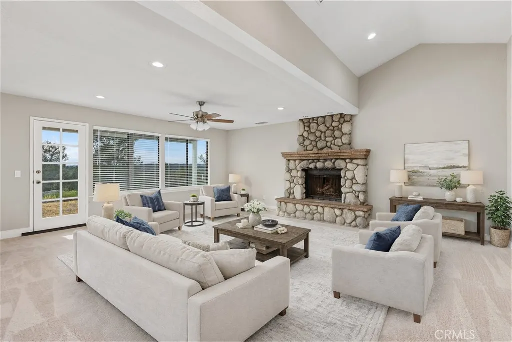 18434 Ramona View Drive, Ramona, California 92065 home-pic-1