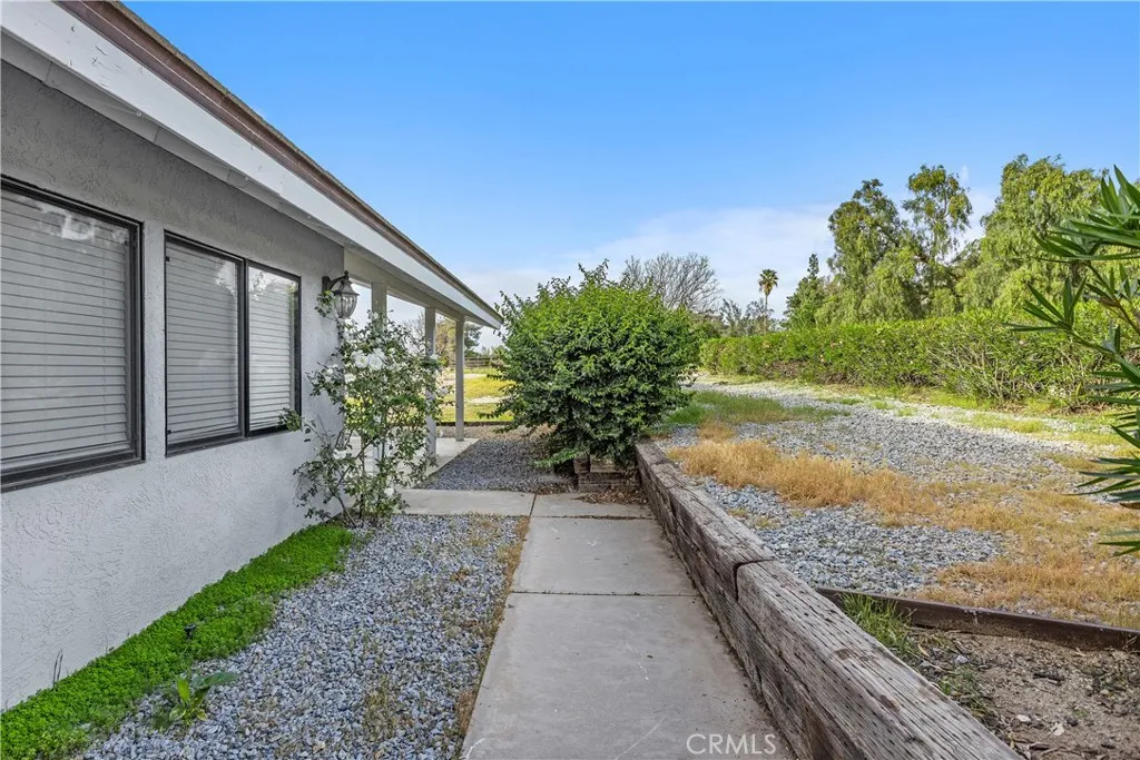 18434 Ramona View Drive, Ramona, California 92065 home-pic-37