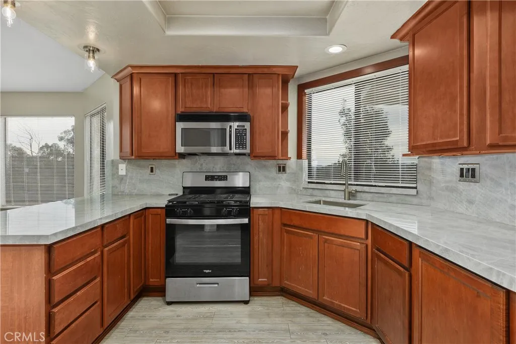 18434 Ramona View Drive, Ramona, California 92065 home-pic-10