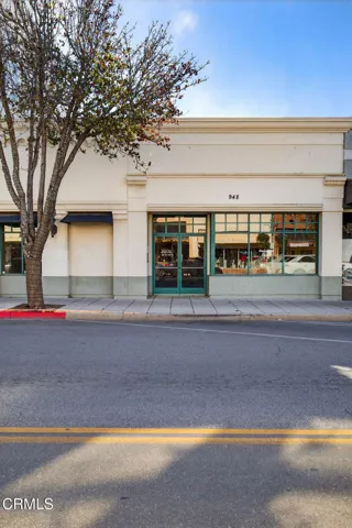6-web-or-mls-Upmarket Media-948EMain073