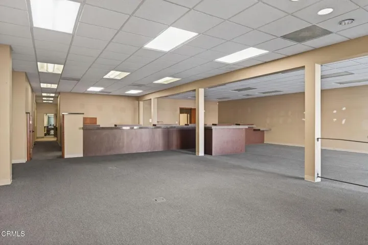 11-web-or-mls-Upmarket Media-948EMain014