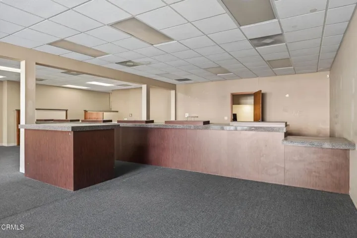 9-web-or-mls-Upmarket Media-948EMain007