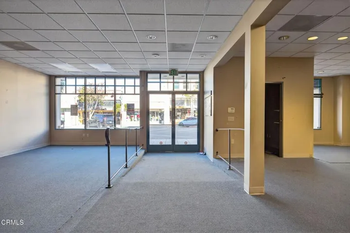 7-web-or-mls-Upmarket Media-948EMain002