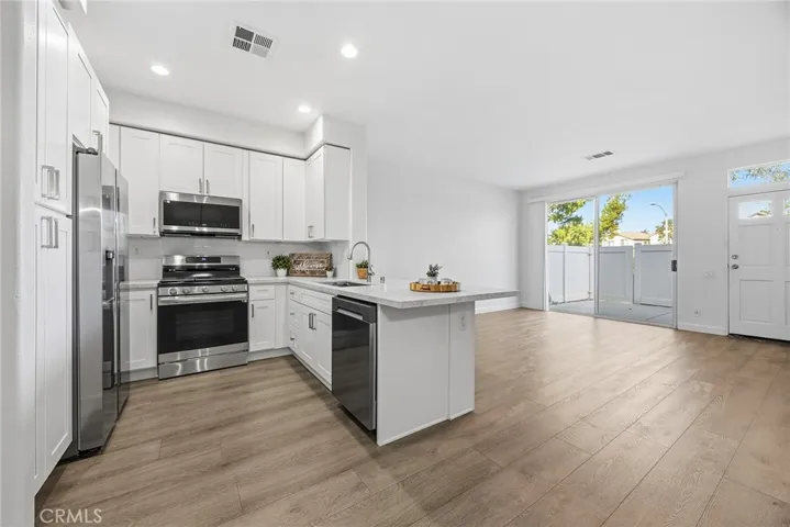 876 S Yellowstone Way, Anaheim Hills, California 92808
