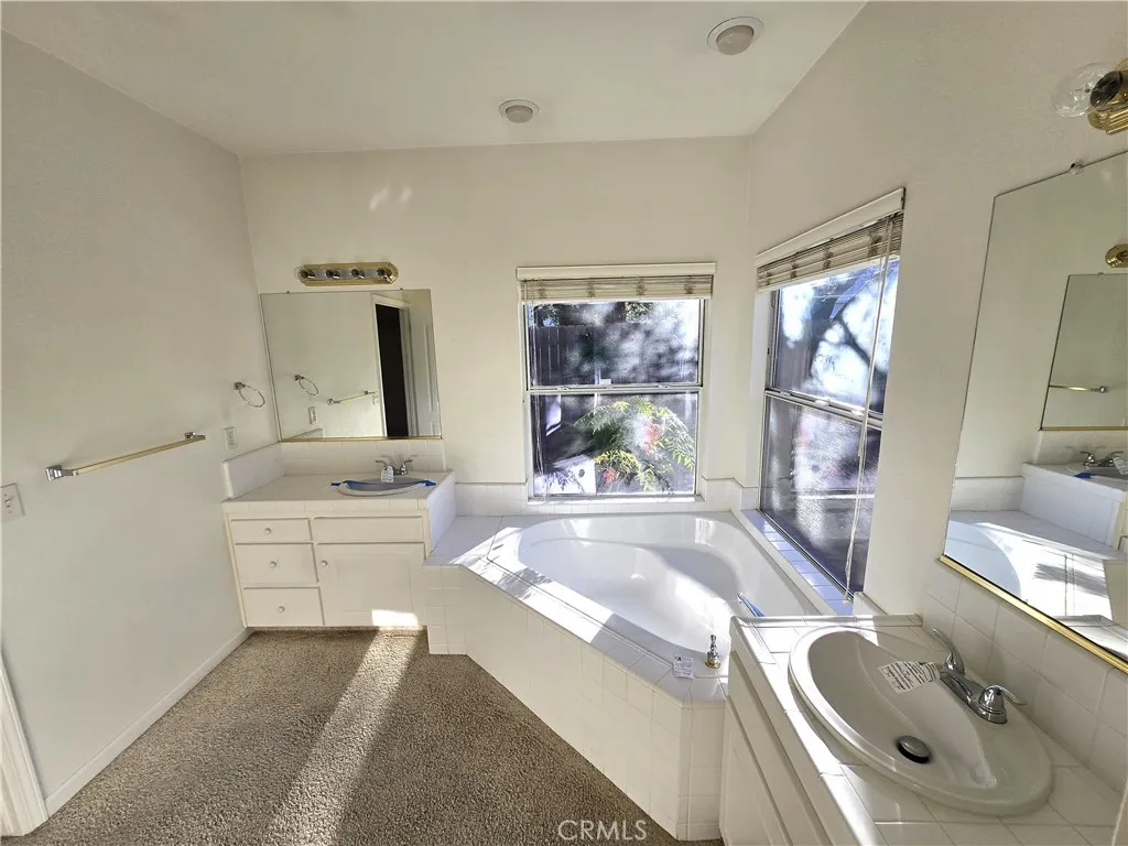 10168 N Price, Fresno, California 93730 home-pic-24