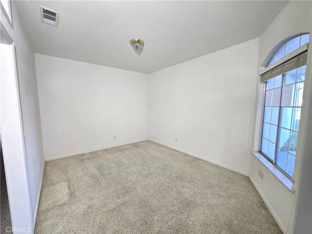 10168 N Price, Fresno, California 93730 home-pic-5