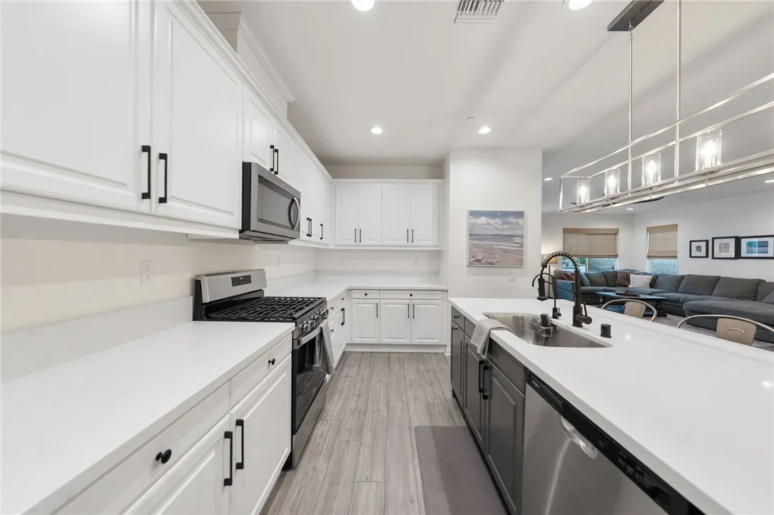28265 Abbey, Menifee, California 92585 home-pic-15