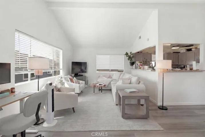 Back 2-Bed/2-Bath Unit