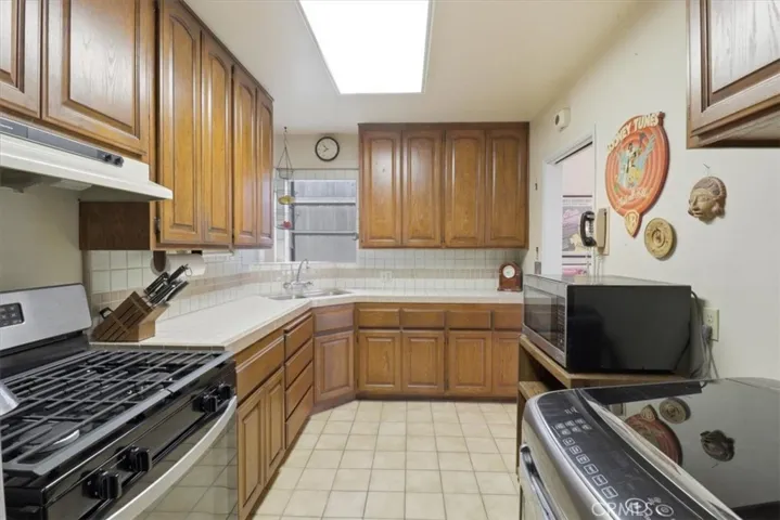 Front House Kitchen with appliances