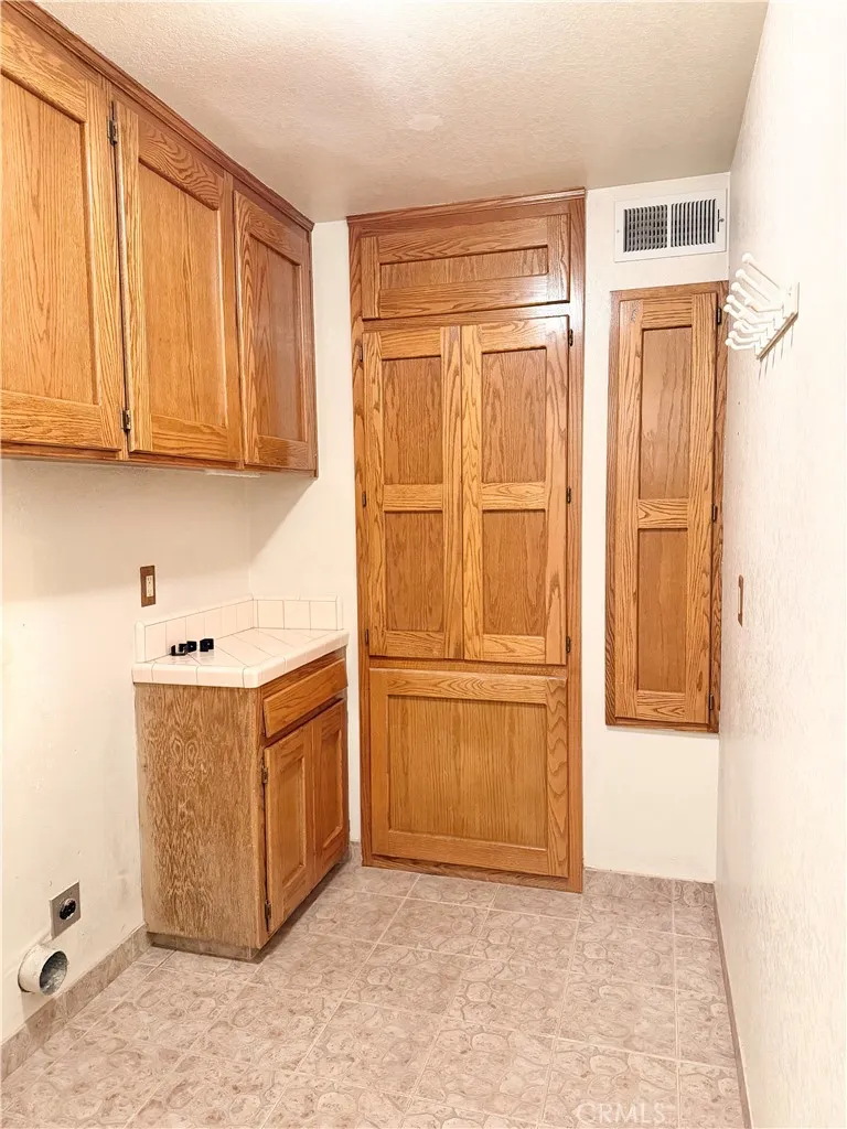 5561 Brighton Court, Atwater, California 95301 home-pic-13