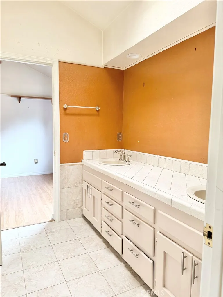 5561 Brighton Court, Atwater, California 95301 home-pic-22