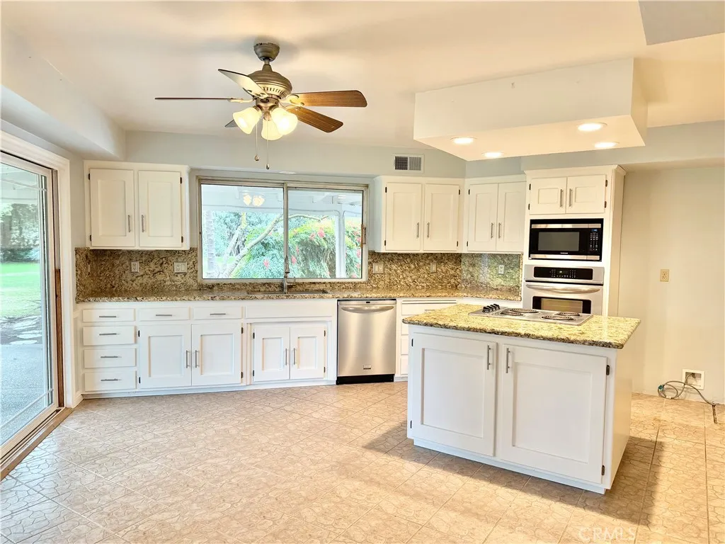 5561 Brighton Court, Atwater, California 95301 home-pic-9