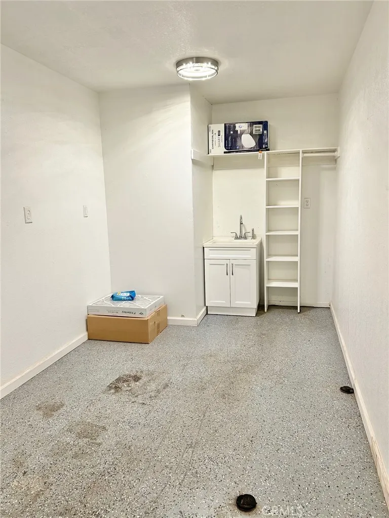 5561 Brighton Court, Atwater, California 95301 home-pic-46