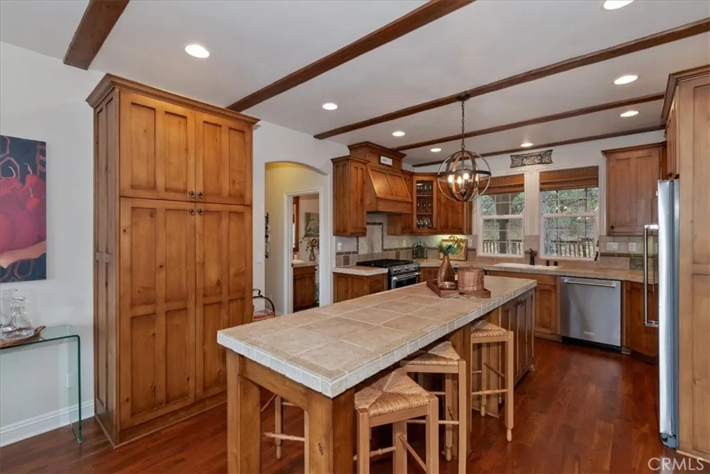 1254 Calgary, Lake Arrowhead, California 92352 home-pic-18