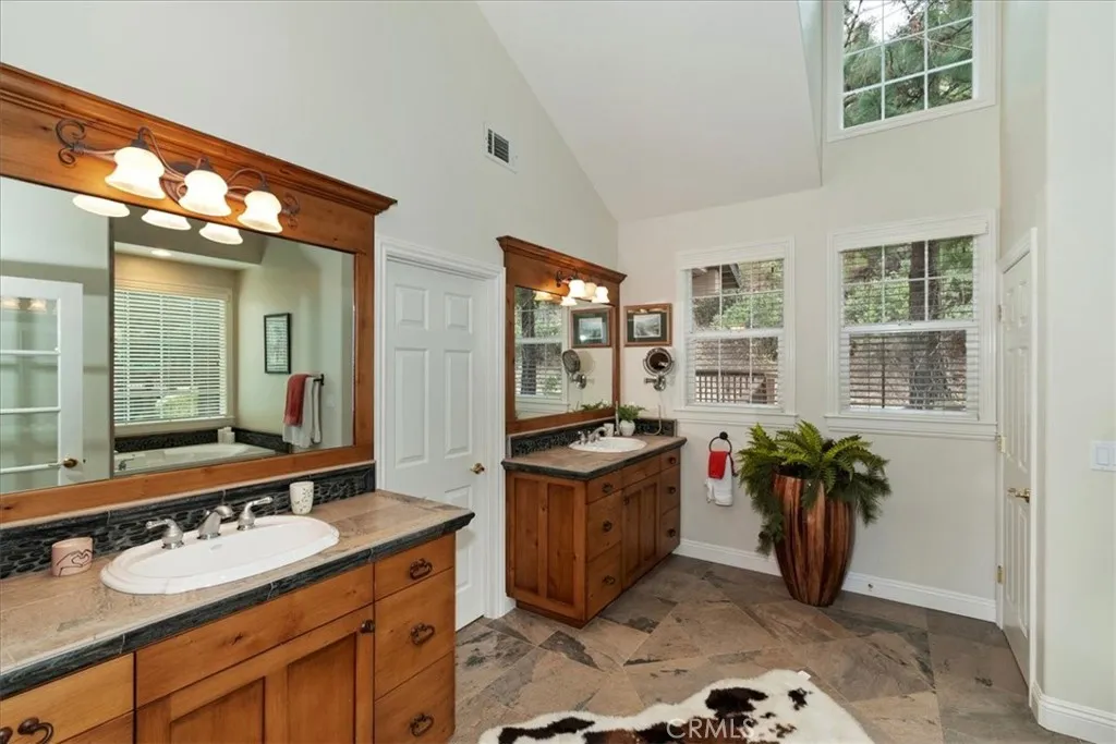 1254 Calgary, Lake Arrowhead, California 92352 home-pic-30