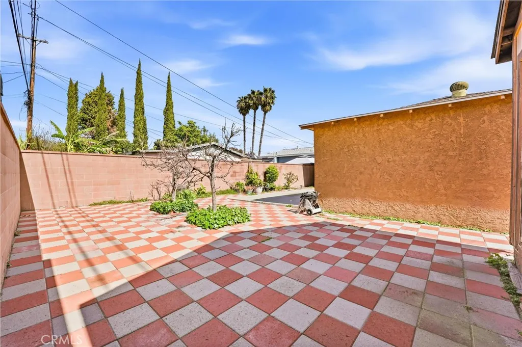 5945 Gardenia Avenue, Long Beach, California 90805 home-pic-29