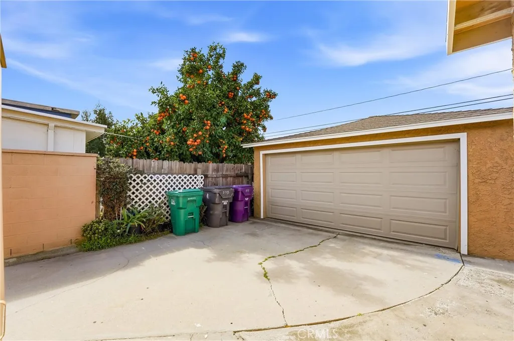 5945 Gardenia Avenue, Long Beach, California 90805 home-pic-25