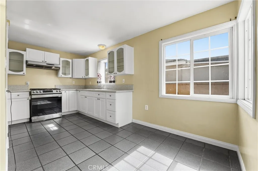 5945 Gardenia Avenue, Long Beach, California 90805 home-pic-8