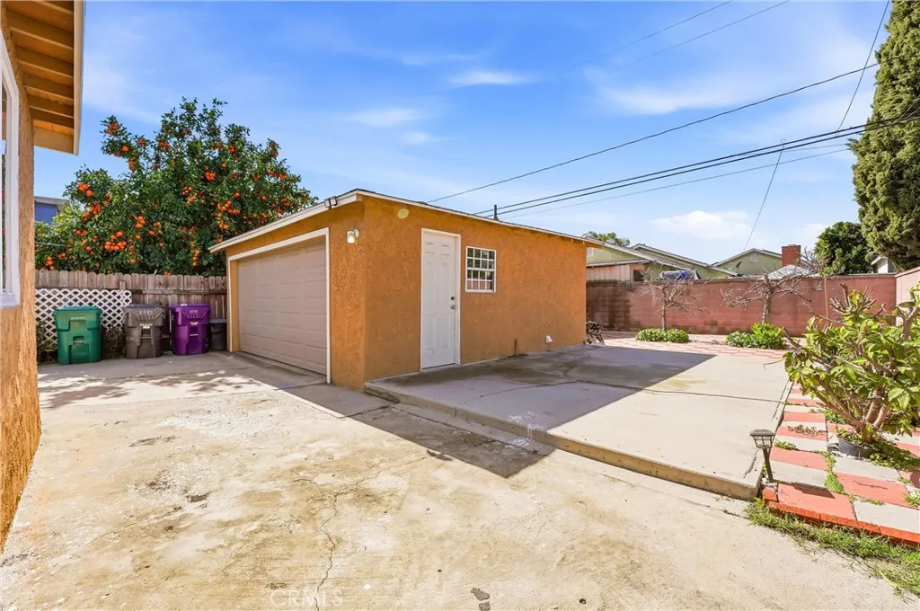 5945 Gardenia Avenue, Long Beach, California 90805 home-pic-26