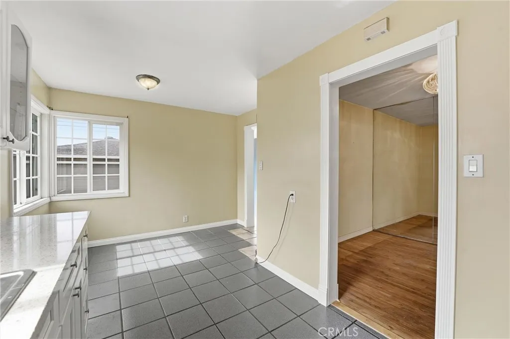 5945 Gardenia Avenue, Long Beach, California 90805 home-pic-10