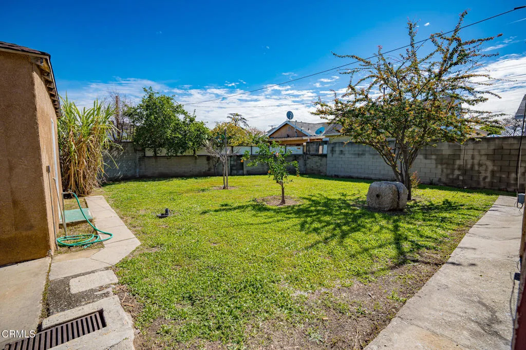 10542 Rainier Street, Sun Valley, California 91352 home-pic-19