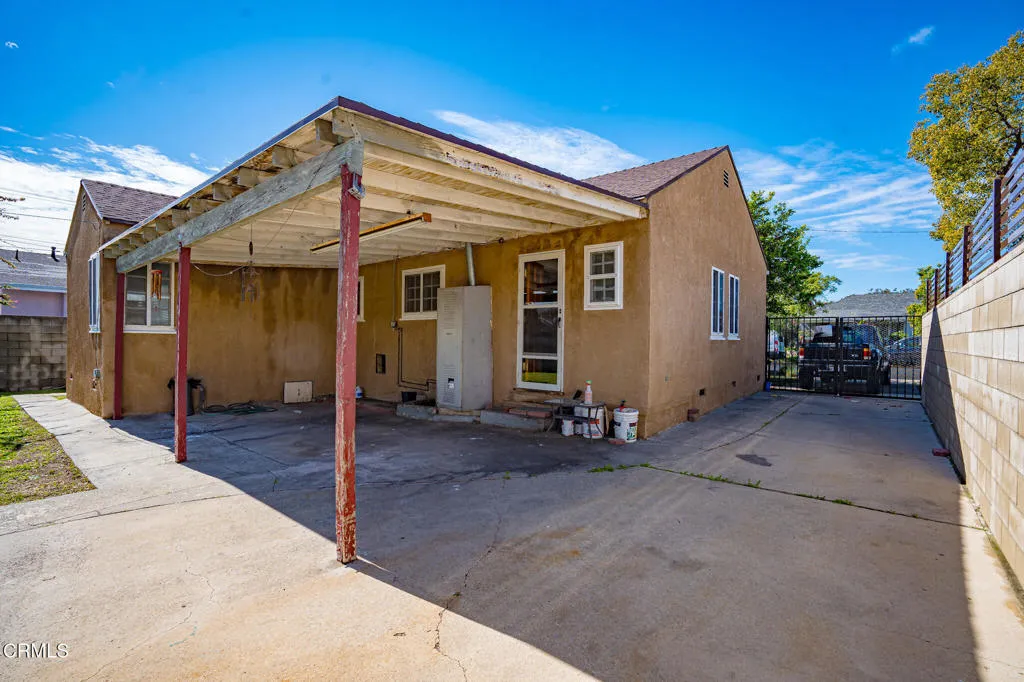 10542 Rainier Street, Sun Valley, California 91352 home-pic-21