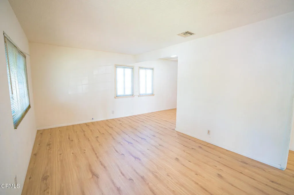 10542 Rainier Street, Sun Valley, California 91352 home-pic-7