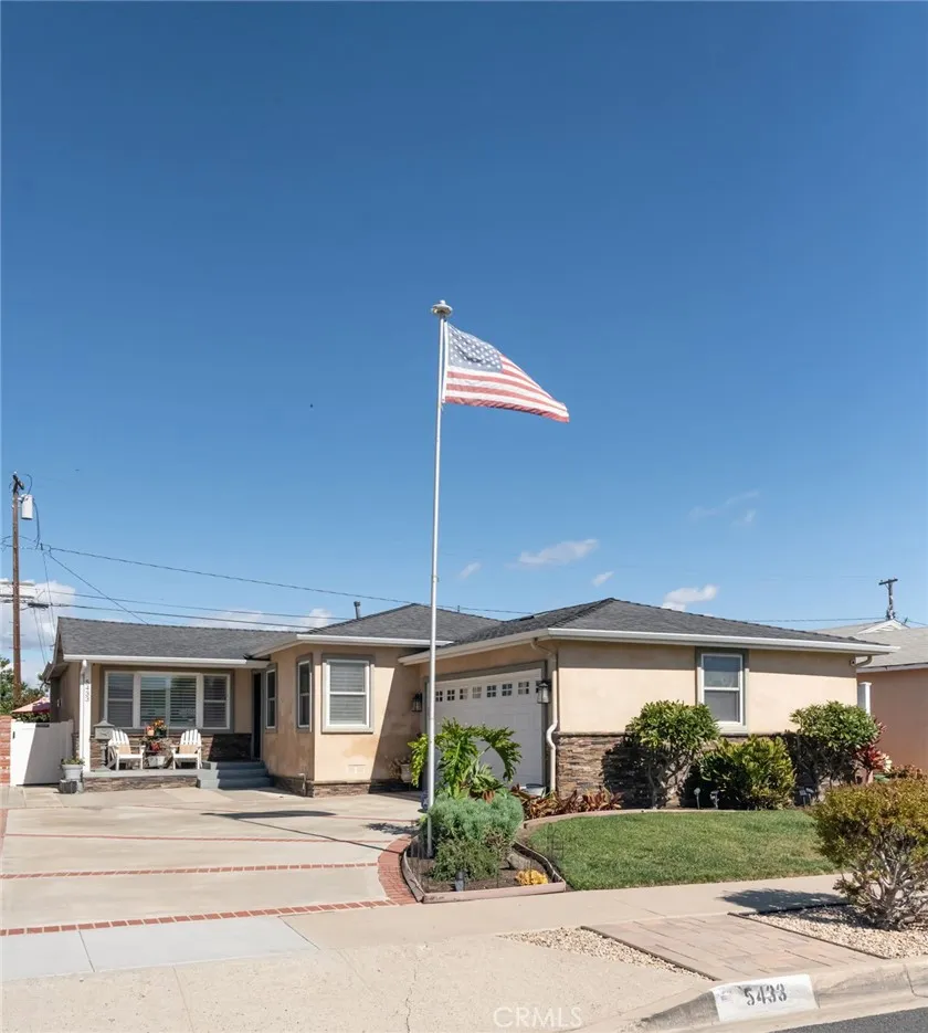 5433 W 134th Place, Hawthorne, California 90250 home-pic-2