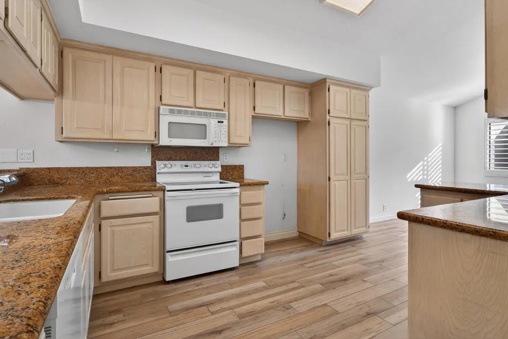 324 Sundance Circle, Palm Desert, California 92211 home-pic-23