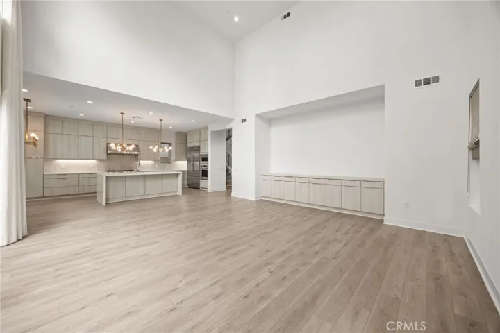 157 Creation St, Irvine, California 92618