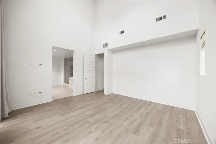 157 Creation St, Irvine, California 92618