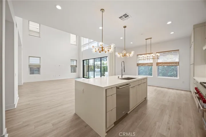 157 Creation St, Irvine, California 92618
