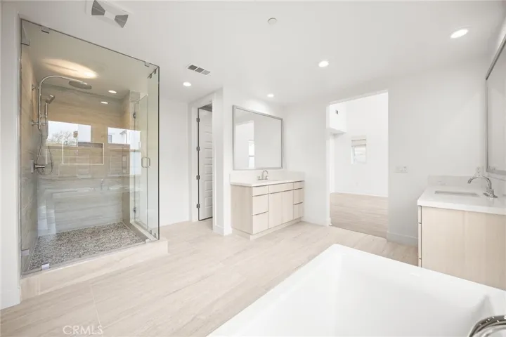 157 Creation St, Irvine, California 92618