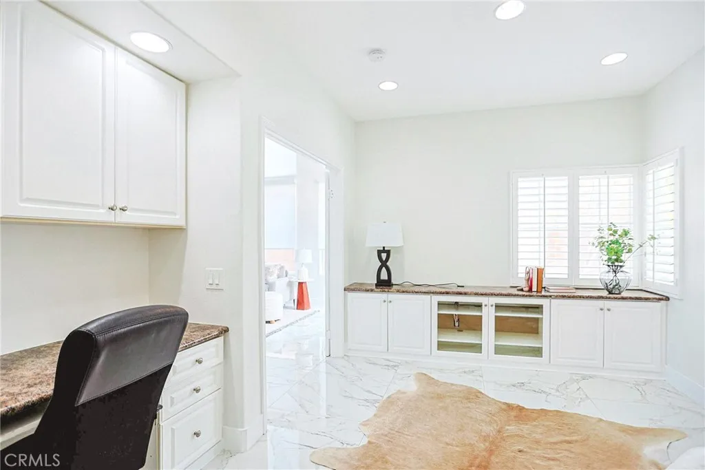8755 E Garden View, Anaheim, California 92808 home-pic-32