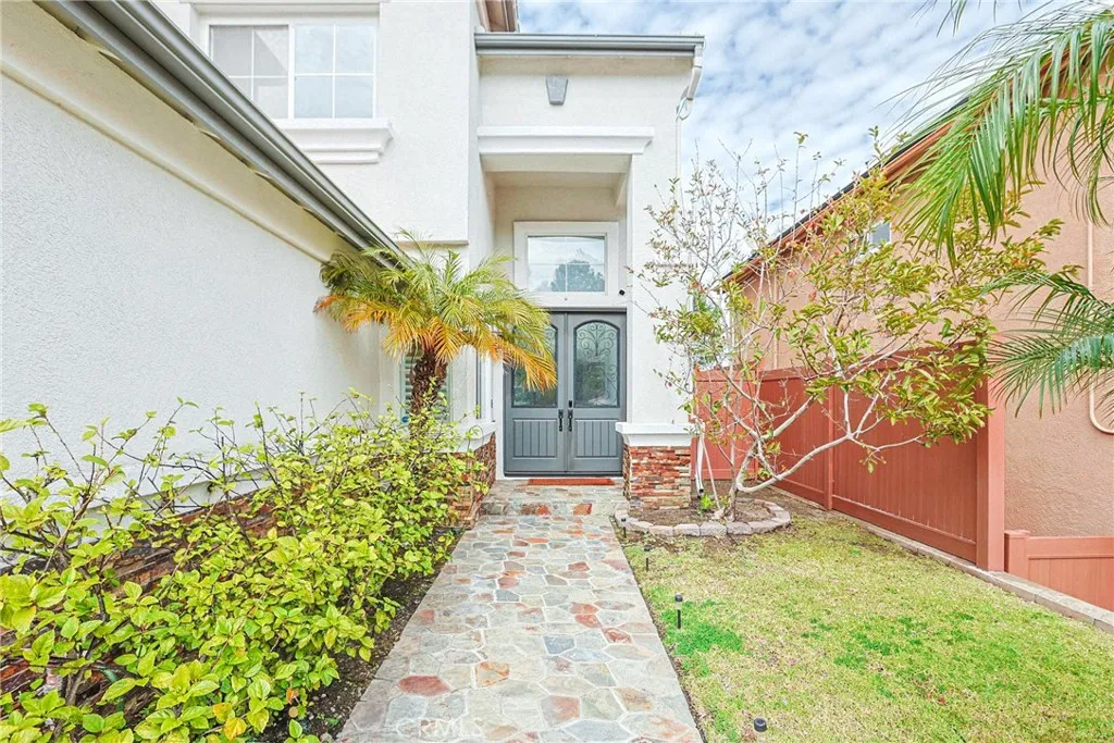 8755 E Garden View, Anaheim, California 92808 home-pic-6