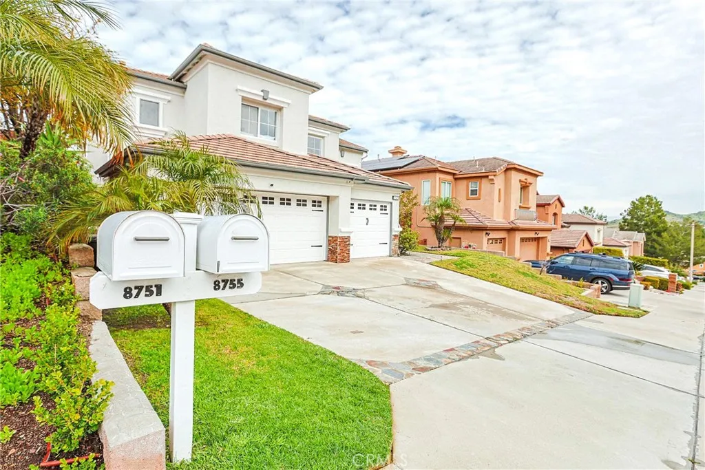8755 E Garden View, Anaheim, California 92808 home-pic-1