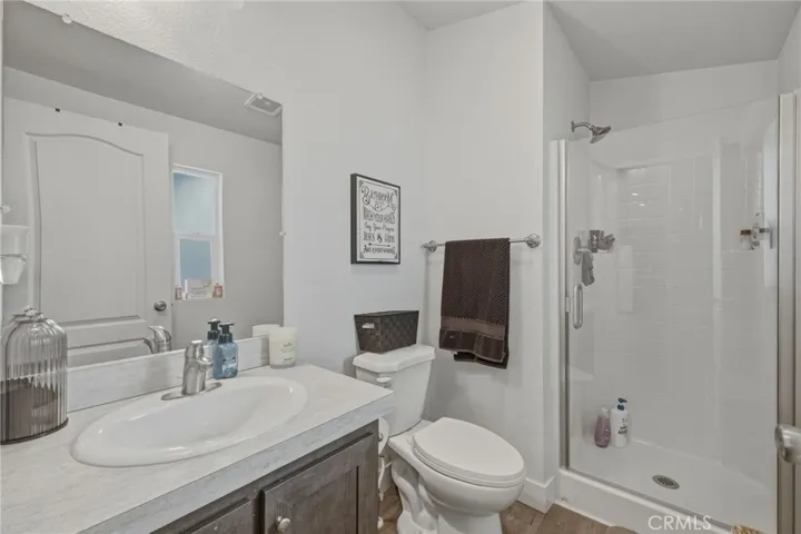2nd Bathroom