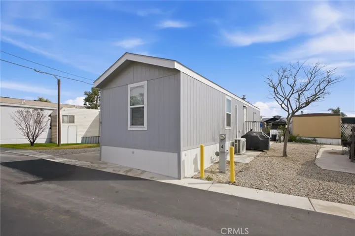 9873 Alder Avenue 4, Bloomington, California 92316